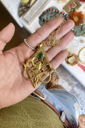 Ciondolo scarabeo e serpentelli