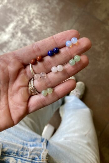 Orecchini con pietra dura